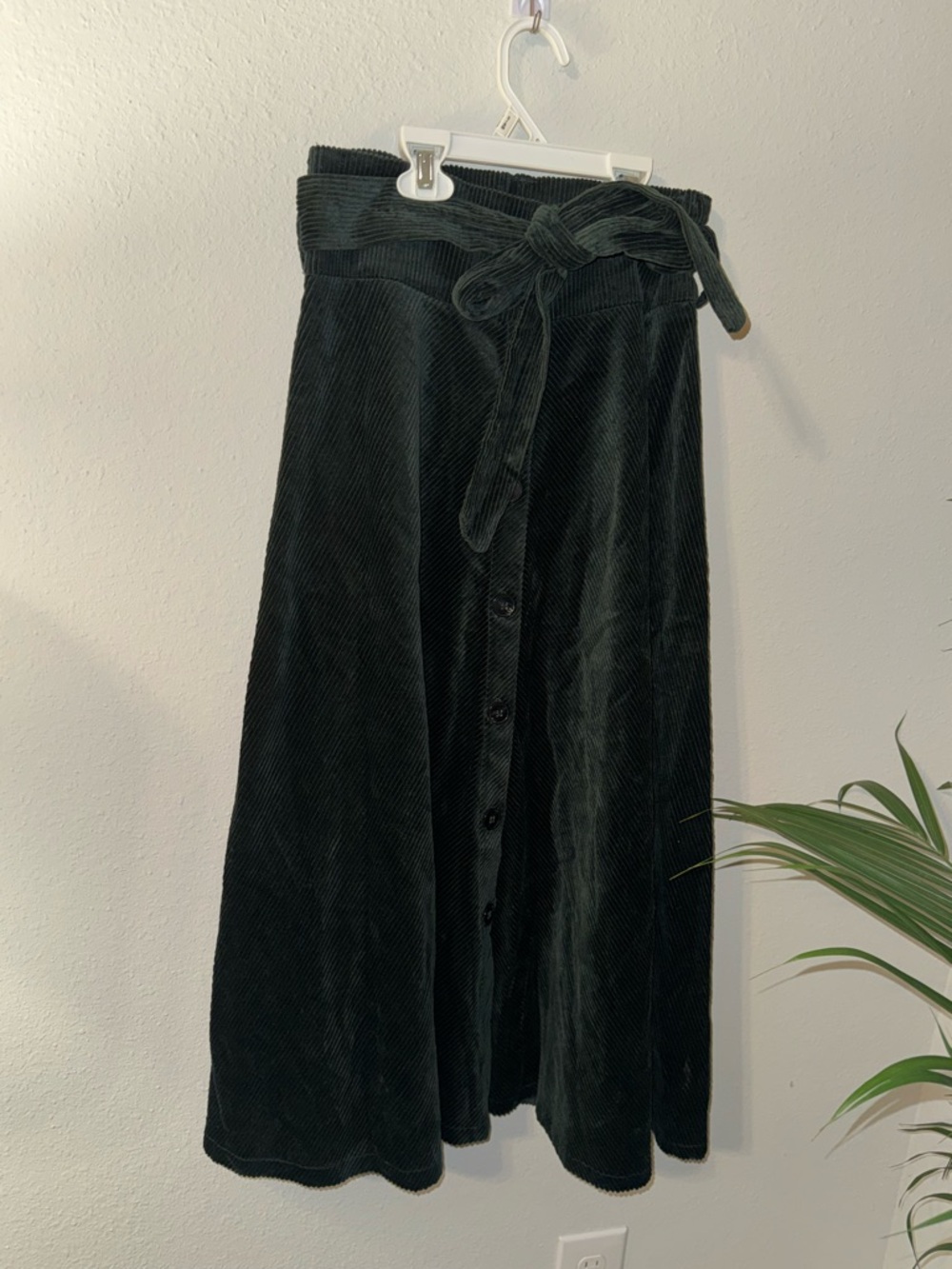 Zara Dark Green Corduroy Button-Front Maxi Skirt with Tie Waist